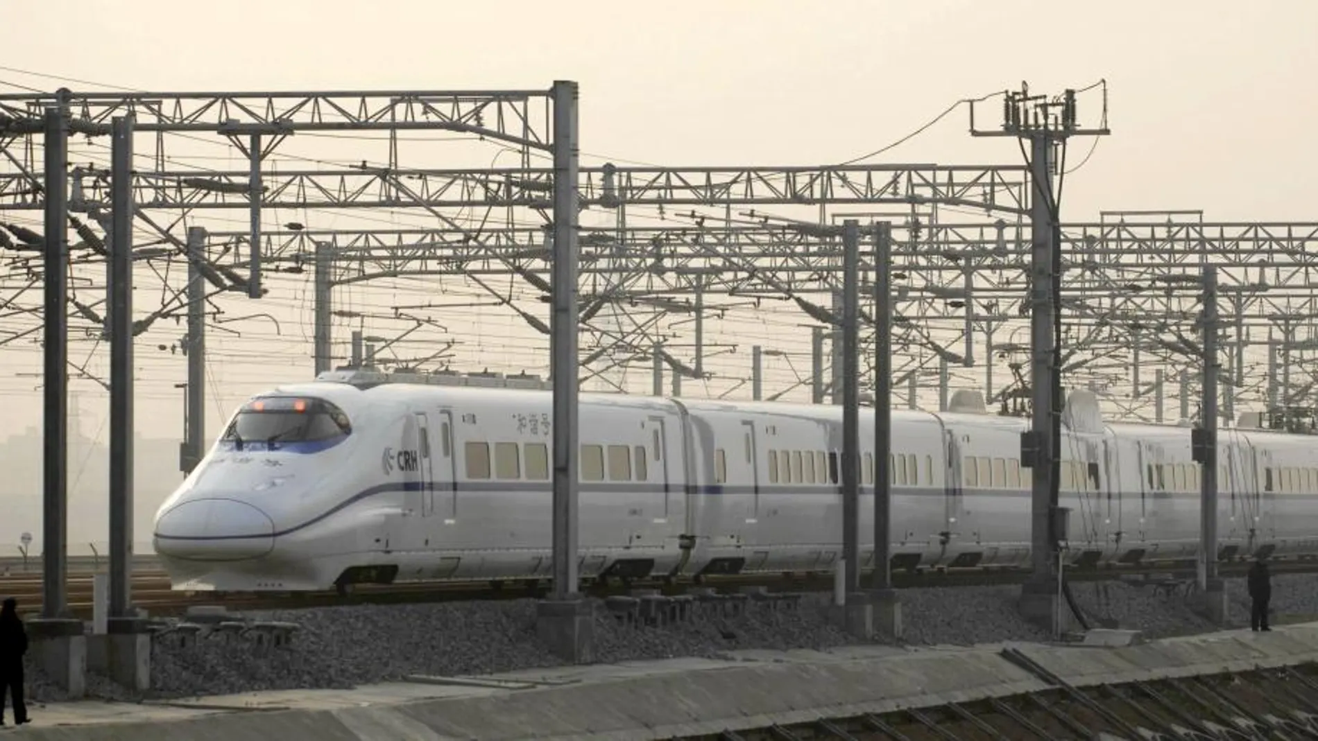 Tren de alta velocidad de fabricación china IMAGEN DE ARCHIVO