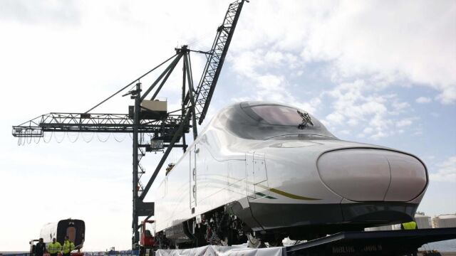 El primer AVE Talgo fabricado para Arabia Saudí salió el diciembre