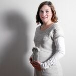 Patricia lleva seis meses y medio de embarazo. Dice que su pequeña «ya les ha regalado mucho».
