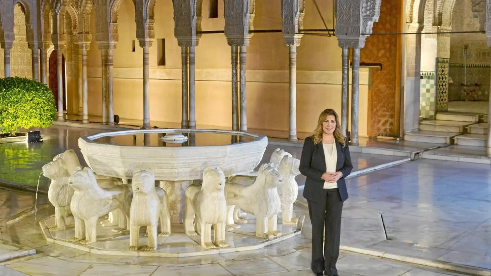 La socialista Susana Díaz, en el granadino Patio de los Leones