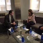 Mariano Rajoy, conversando con Mitzy Capriles esposa del alcalde de Caracas.