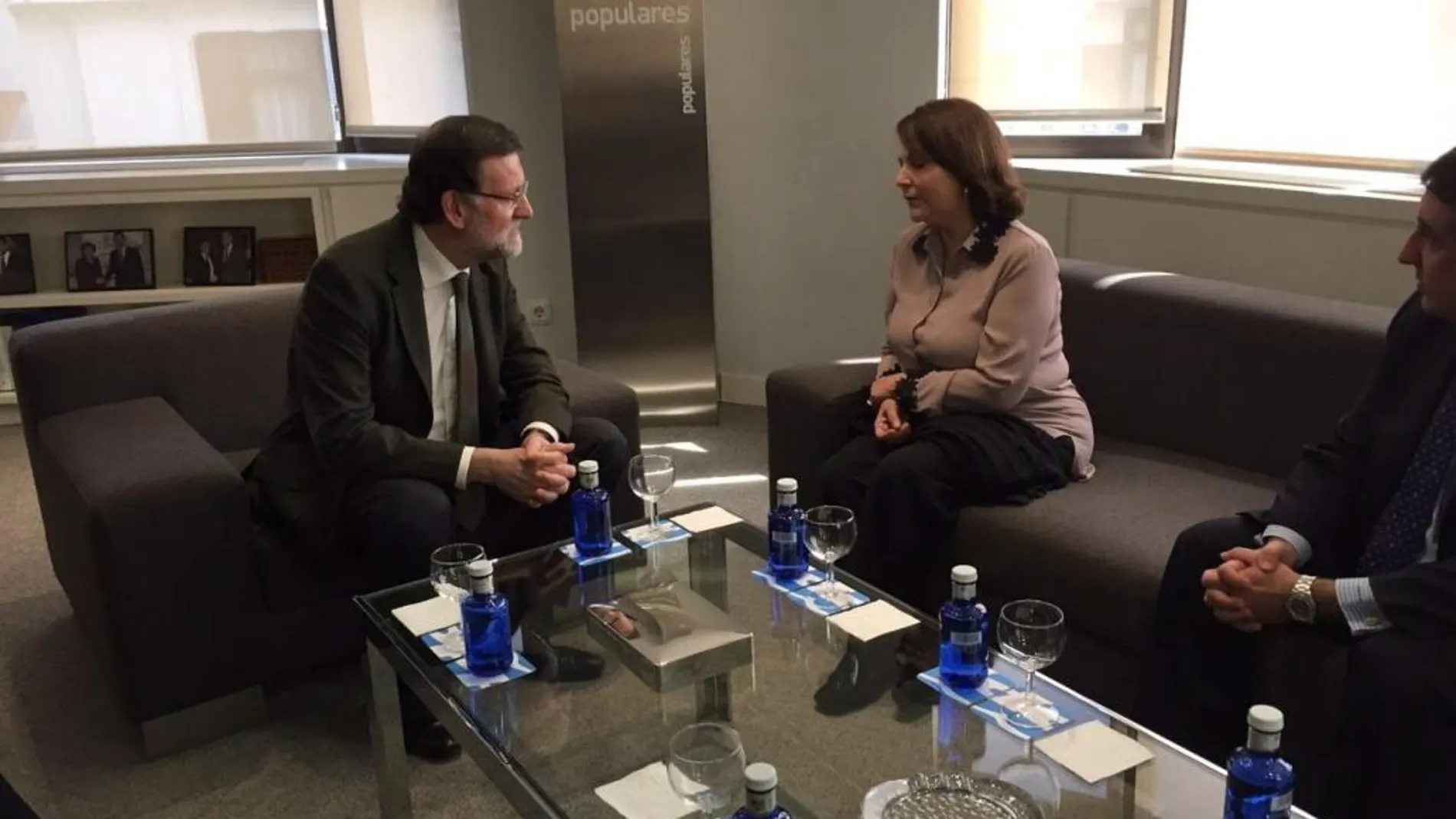 Mariano Rajoy, conversando con Mitzy Capriles esposa del alcalde de Caracas.