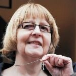 Shirley Chaplin, ex enfermera británica a la que se le prohibió lucir el crucifijo en su puesto de trabajo