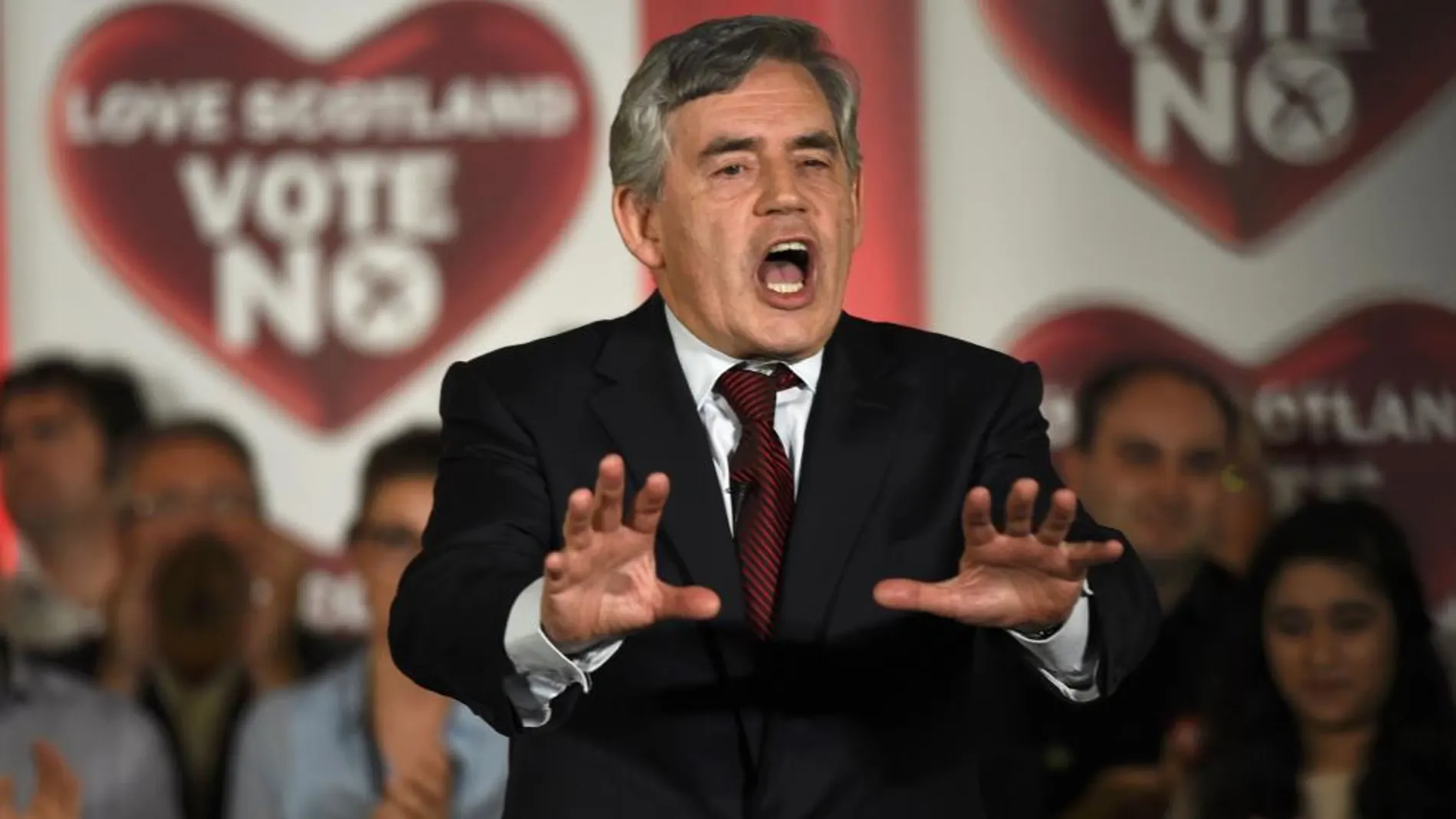 El ex premier laborista Gordon Brown hace campaña por el no en la campaña del reférendum escocés (Reuters)