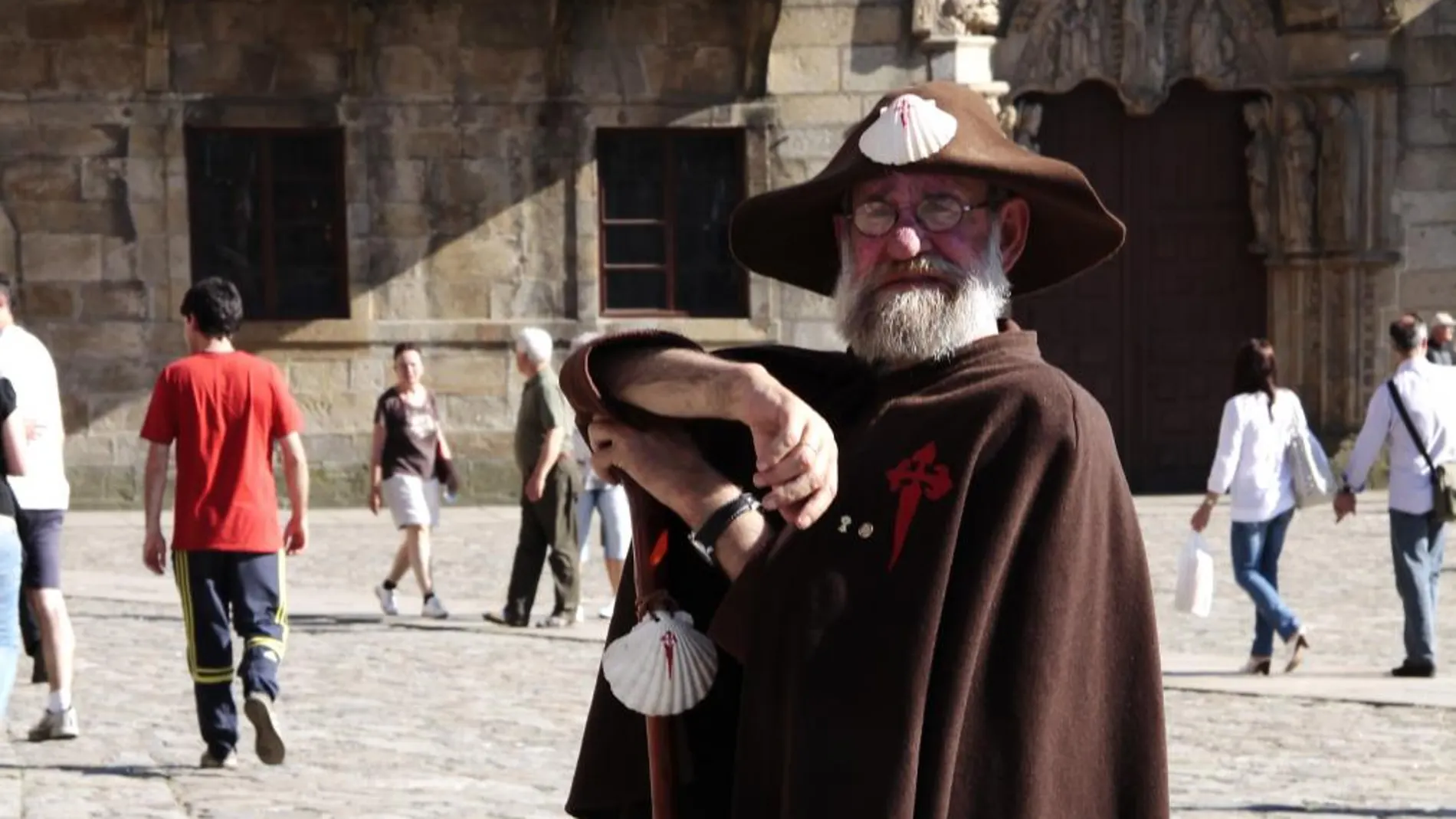 Cada año, miles de peregrinos recorren el Camino de Santiago