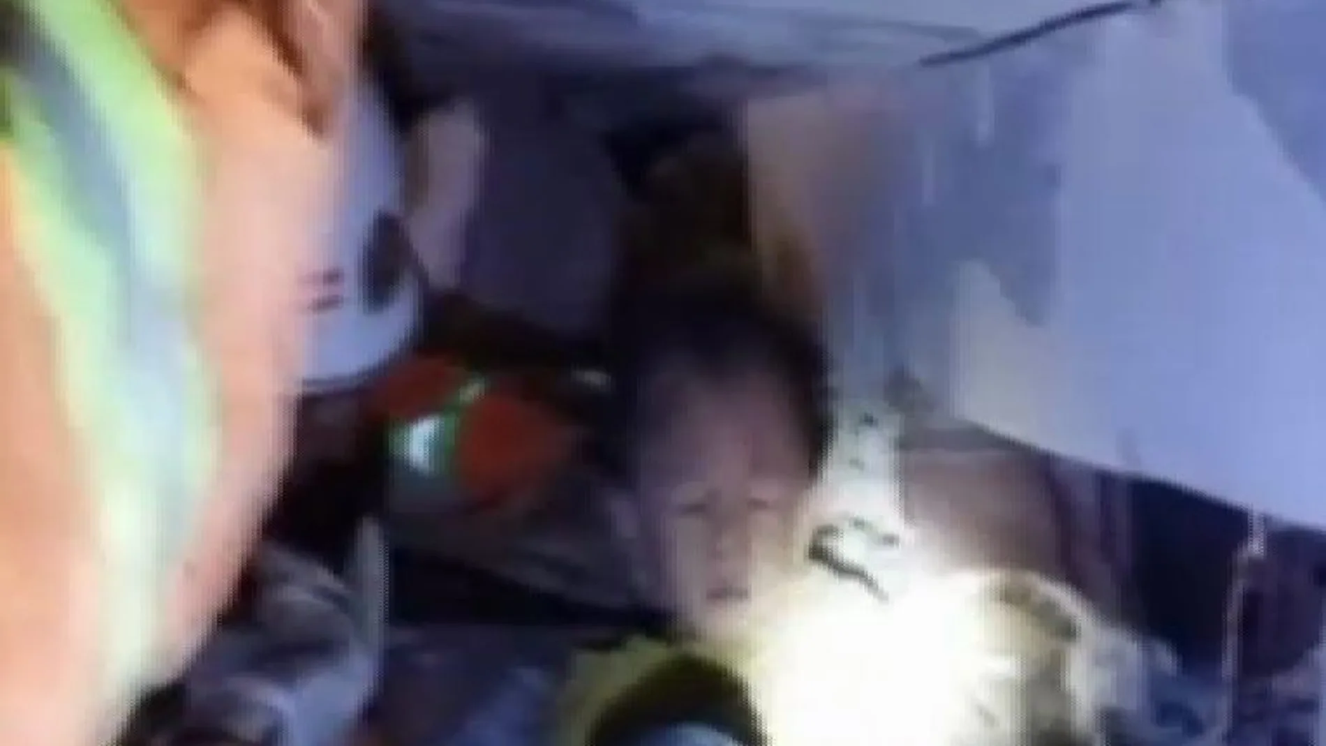 Espectacular rescate de un niño de 3 años en China