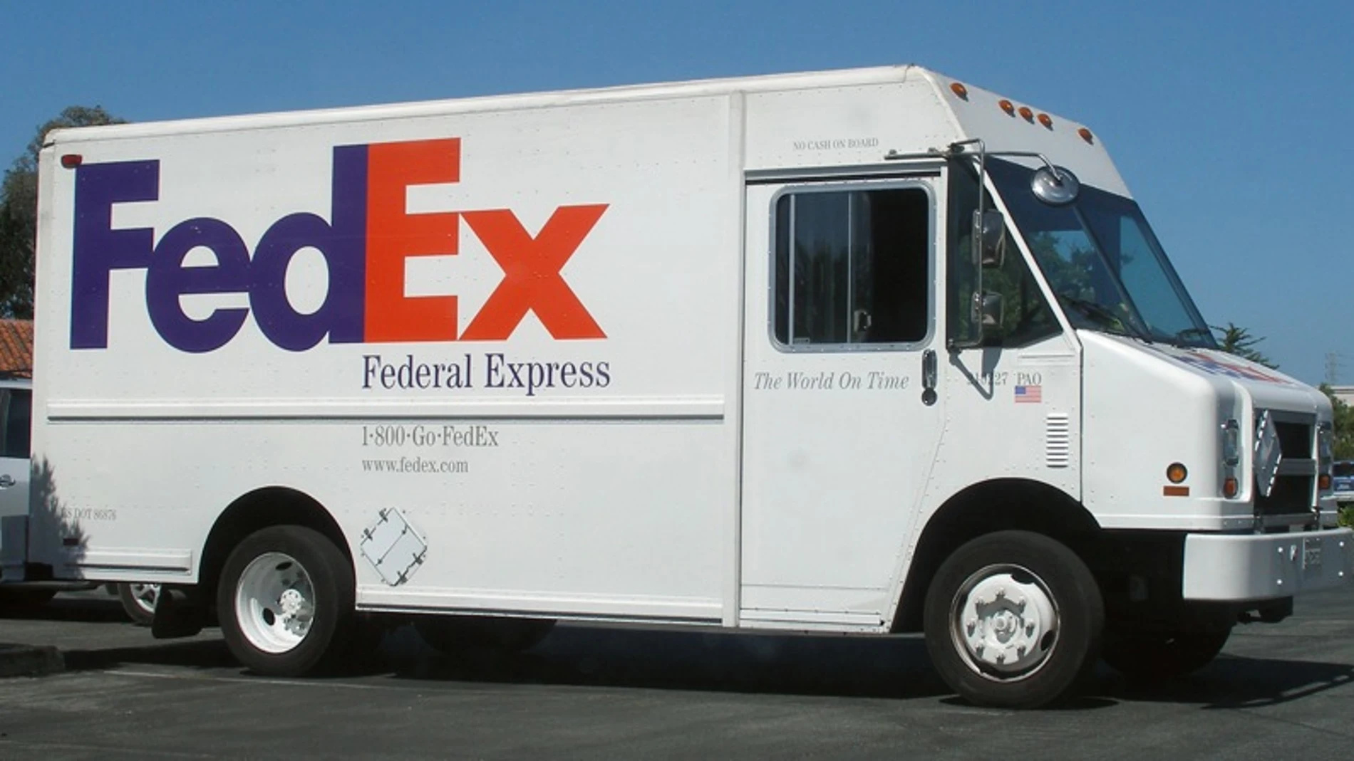 La fiscalía de Nueva York demanda a FedEx por transporte ilegal cigarrillos