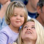 Corinna, la mujer de Michael Schumacher, con uno de los dos hijos del piloto alemán