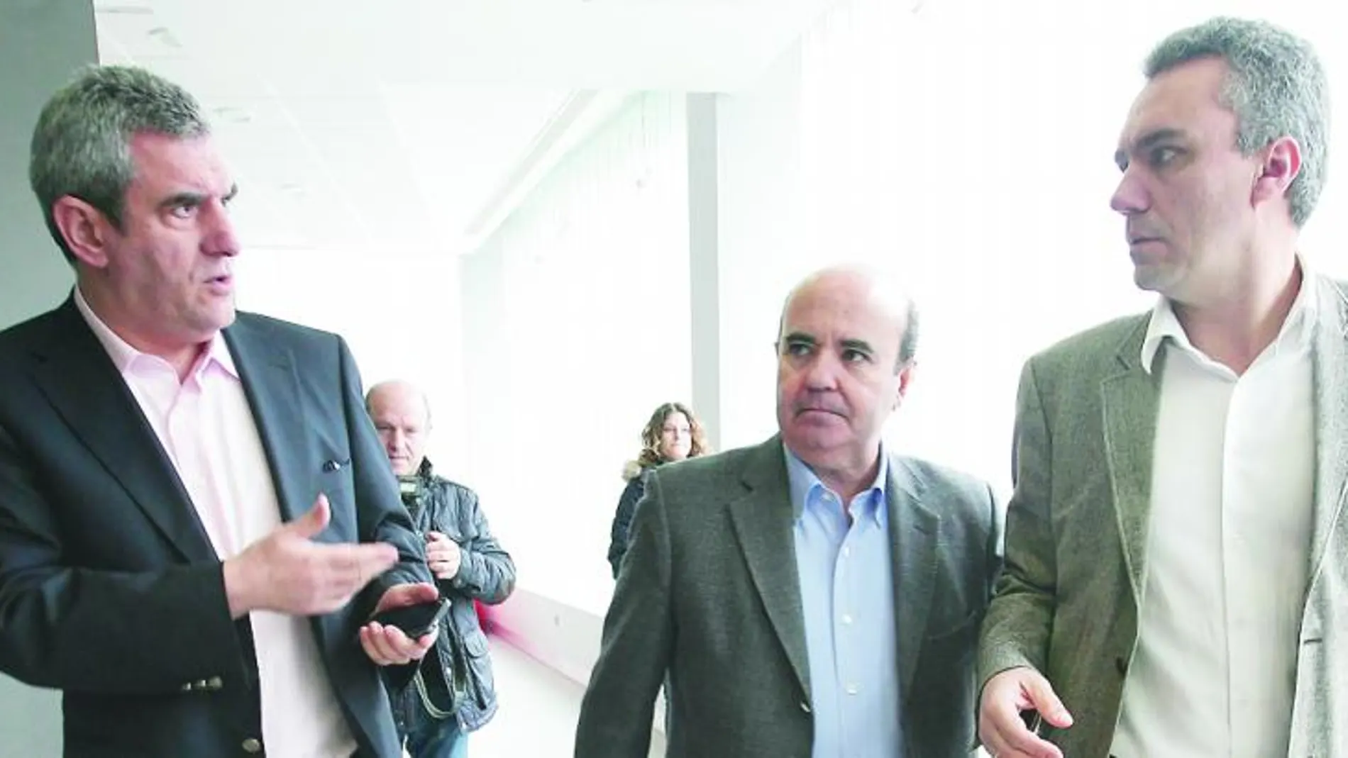 Villarrubia denuncia que la reforma local atropella las competencias municipales