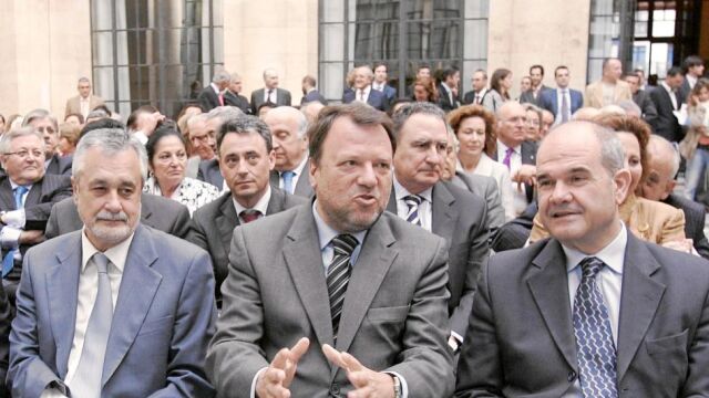 Griñán y Chaves, con Alfredo Sánchez Monteseirín, ex alcalde de Sevilla