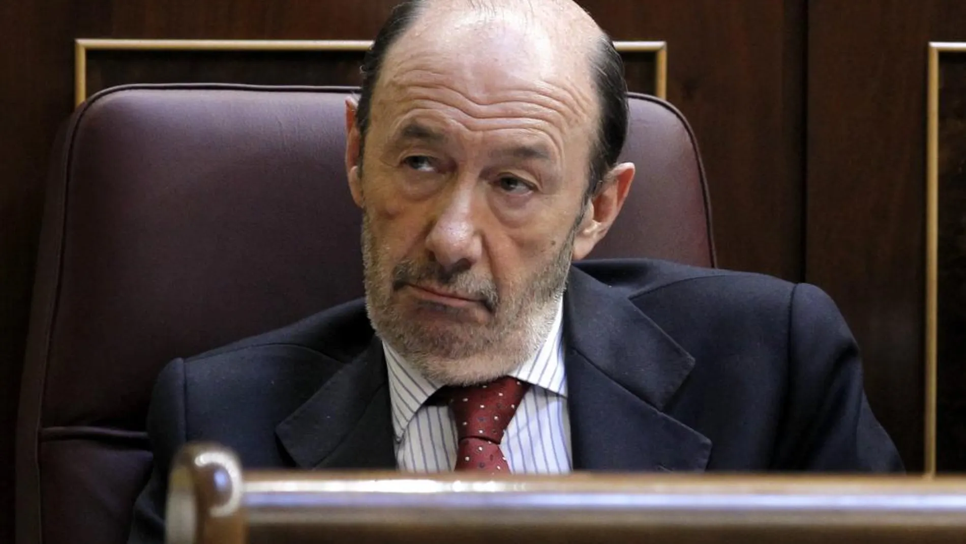 Rubalcaba habla de menos empleo, más deuda y menos crédito