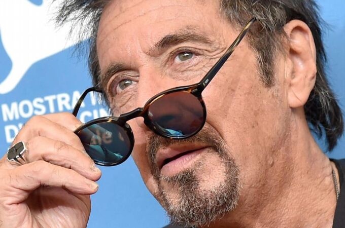 Al Pacino posa en el photocall de 'The Humbling' durante el Festival de Cine de Venecia.