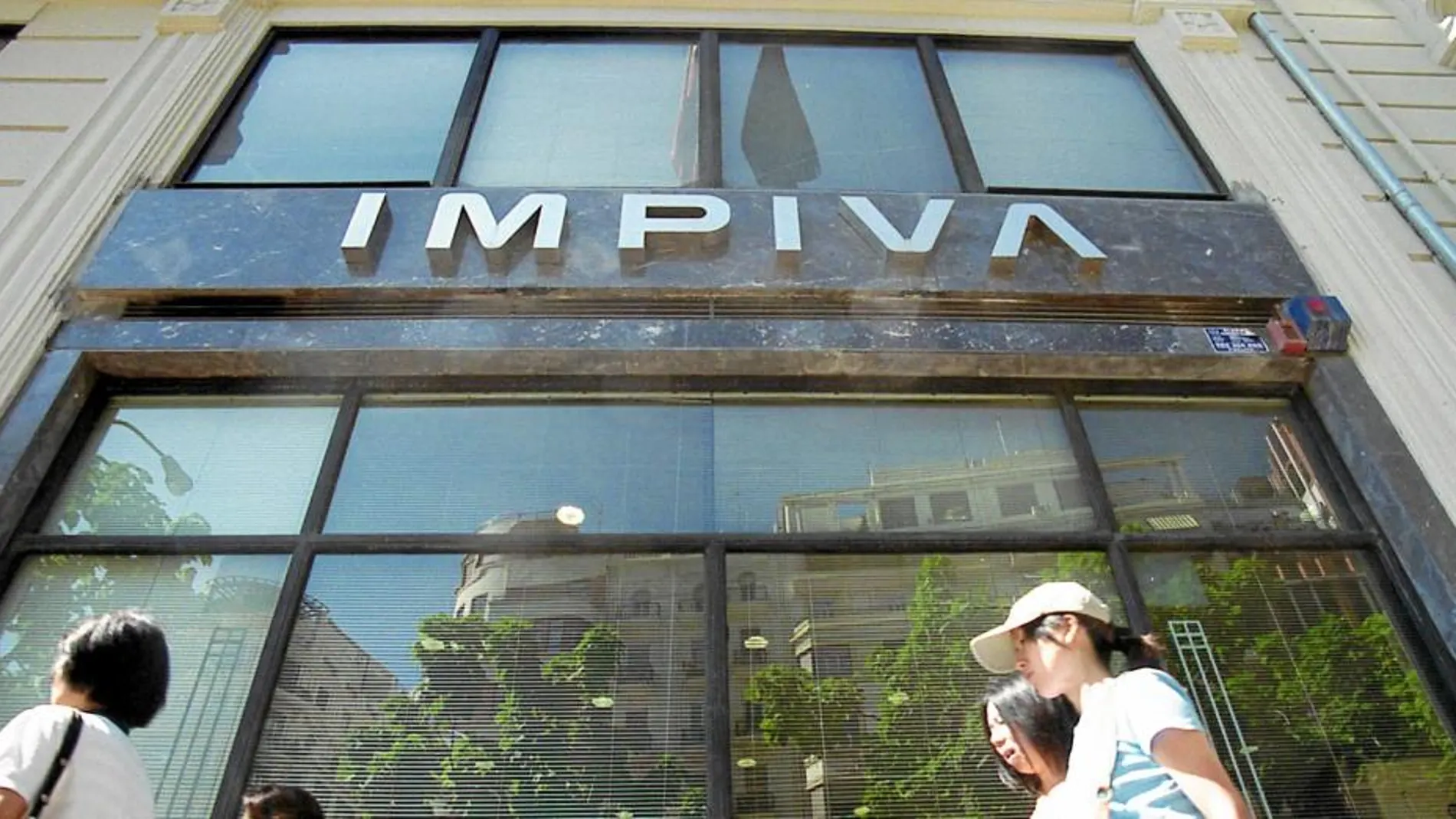 Sede del antiguo Impiva en la Plaza del Ayuntamiento de Valencia