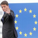 Renzi supera la oposición interna y recibe el aplauso de sus socios europeos