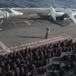Alumnos de la Escuela Naval Militar de Marín reciben adiestramiento a bordo del portaaviones "Príncipe de Asturias"