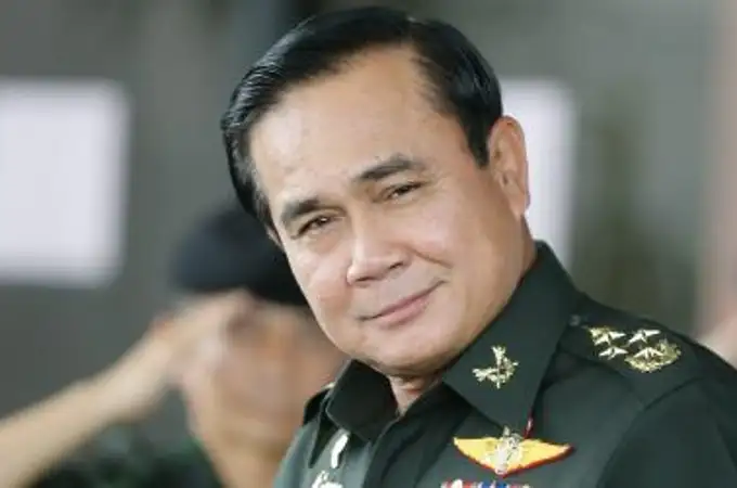 El primer ministro y ex jefe de la Junta tailandesa se retira
