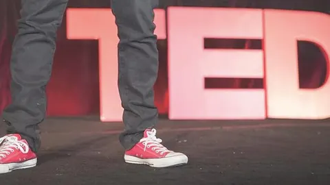 No importa la edad que tengasni a qué te dediques, en TED lo que cuenta es el intercambio de ideas y de conocimiento