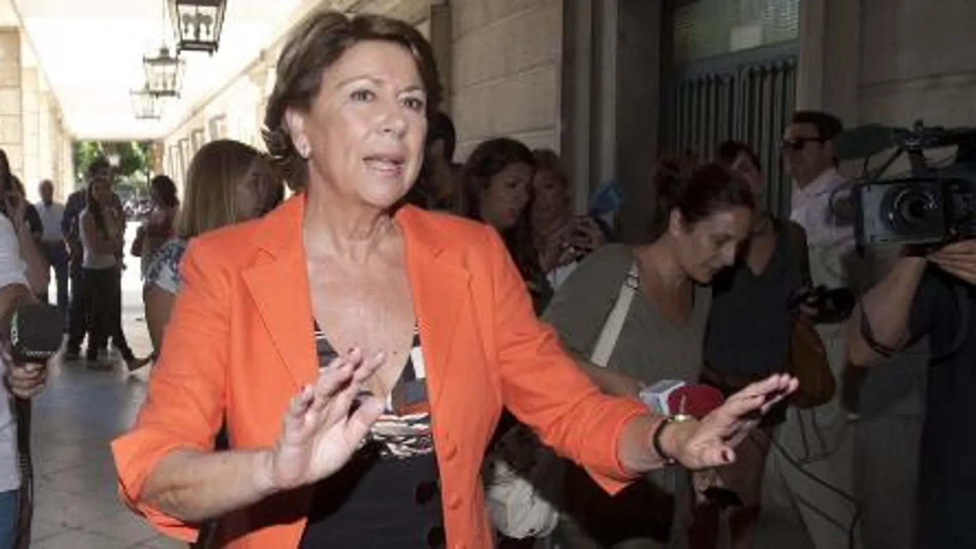 Momento en que Álvarez fue a declarar ante la jueza Alaya el pasado mes de octubre.