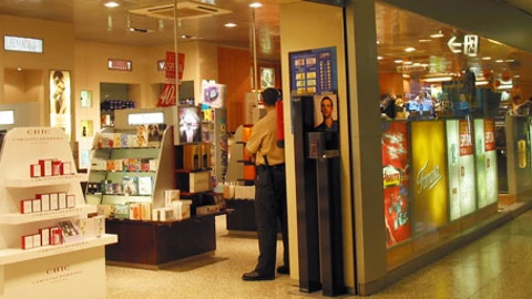 Imagen de una tienda del aeropuerto Barajas