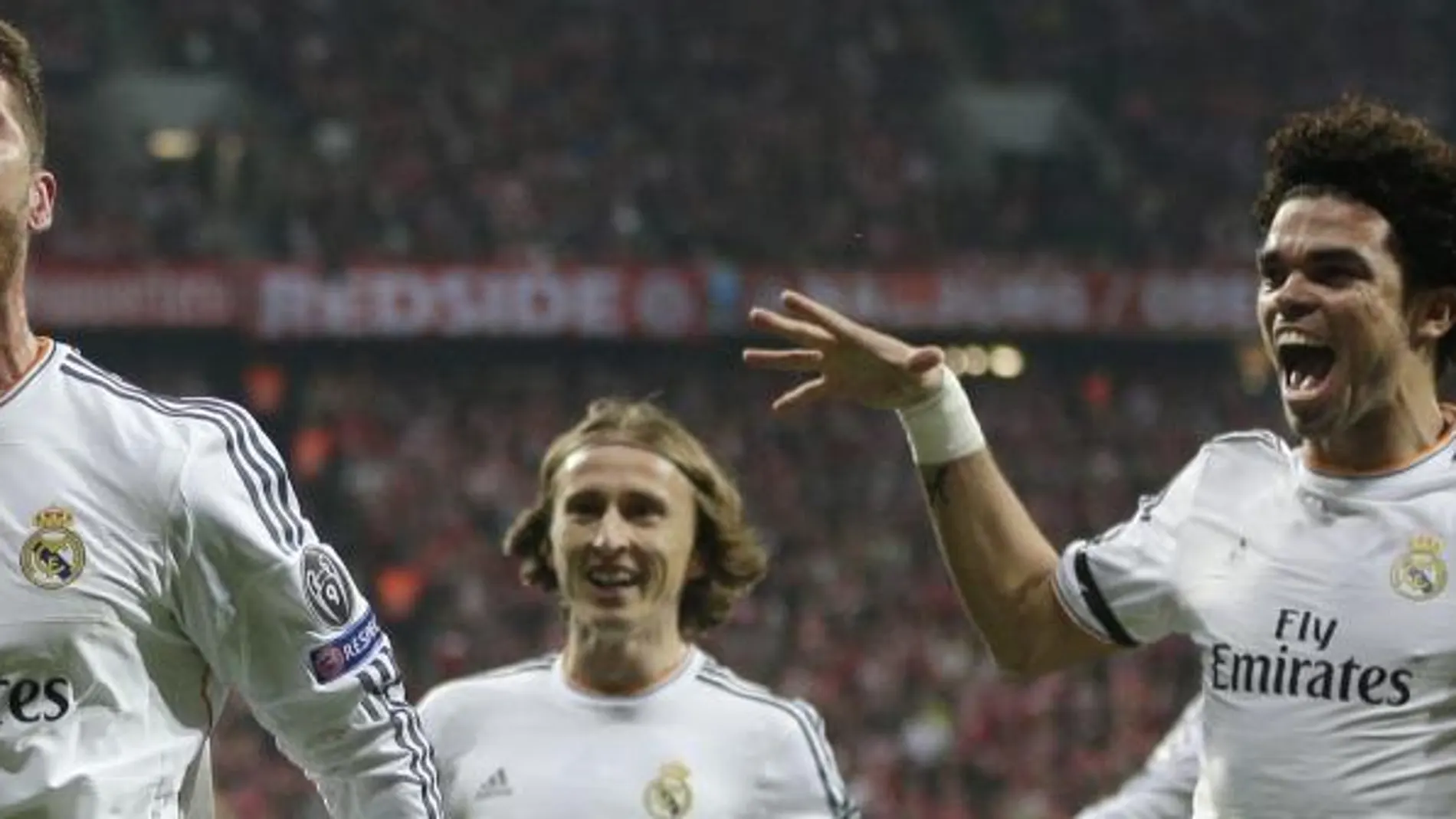 Sergio Ramos celebra el gol conseguido.