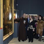 La Reina Sofía, el presidente de la Junta de Castilla y León, Juan Vicente Herrera , y el comisario, Juan Dobado, entre otras autoridades, durante la inauguración