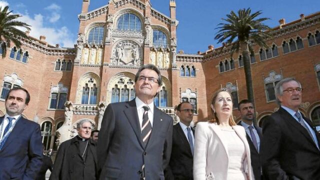 Mas, Pastor y Trias durante la inauguración institucional del nuevo Sant Pau
