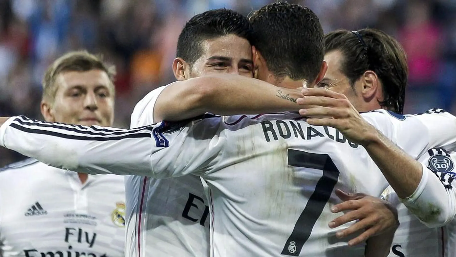 El portugués del Real Madrid Cristiano Ronaldo celebra sus goles