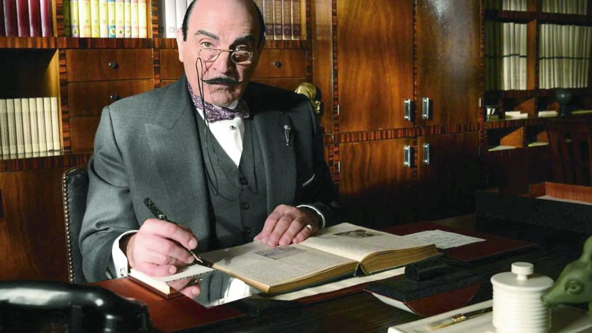 David Suchet, caracterizado como Hércules Poirot para la existosa serie de televisión