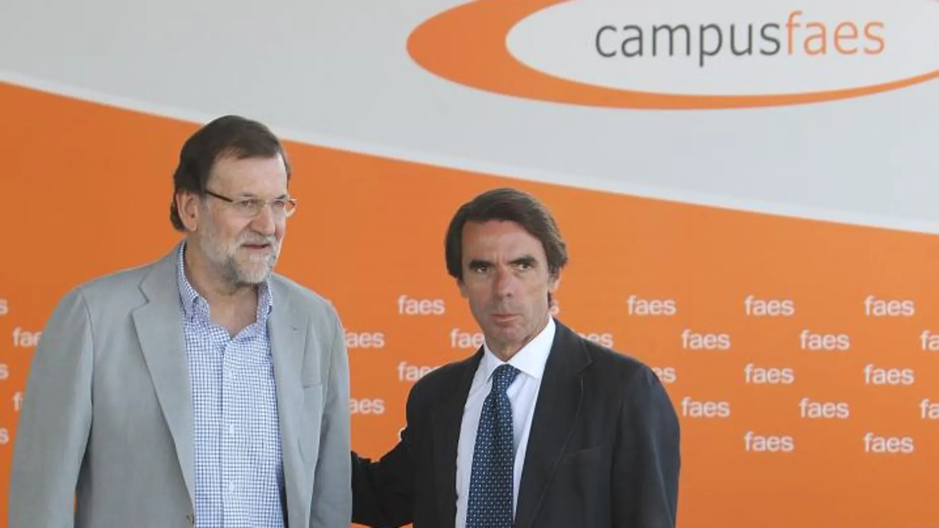 Aznar: «El secesionismo pone en cuestión la continuidad histórica de España»