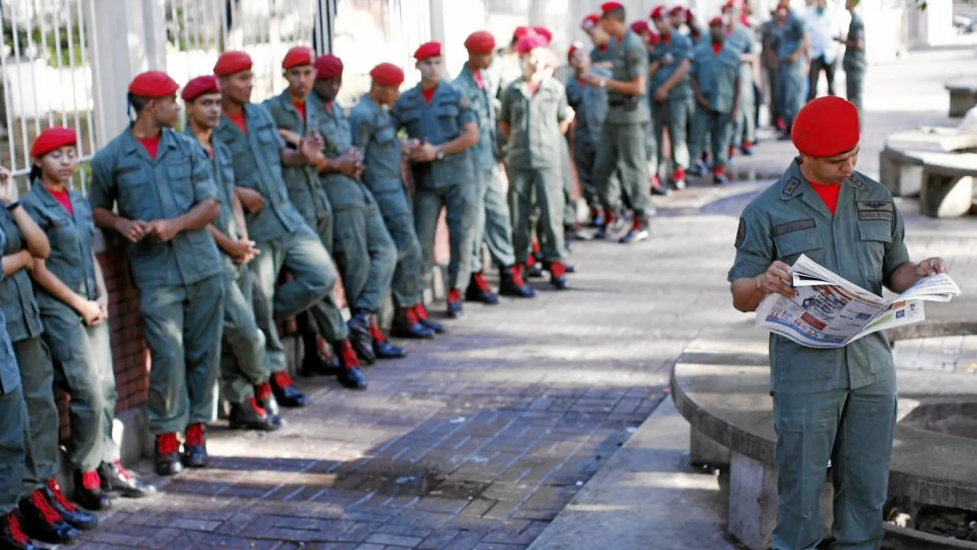 Un grupo de soldados de la guardia presidencial en Caracas