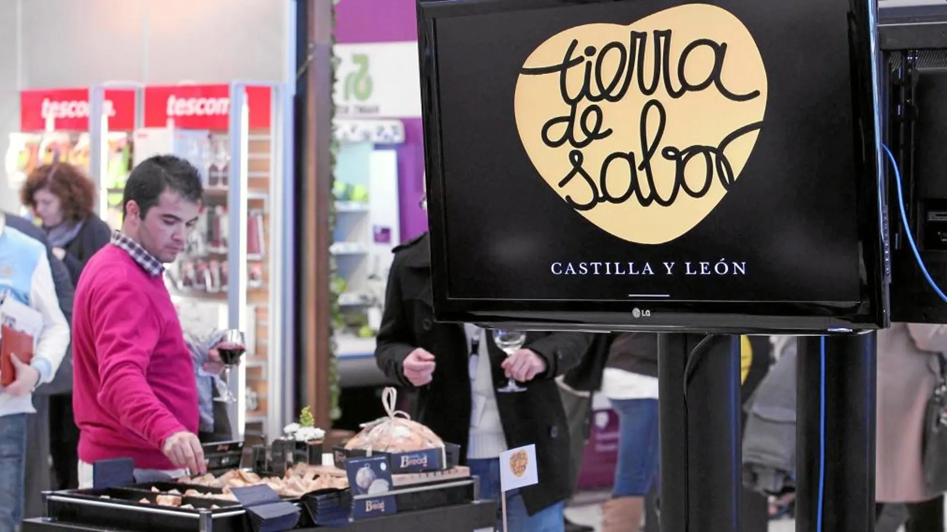 Degustación de productos de la marca de calidad «Tierra de Sabor» en una edición anterior de Madrid Fusión