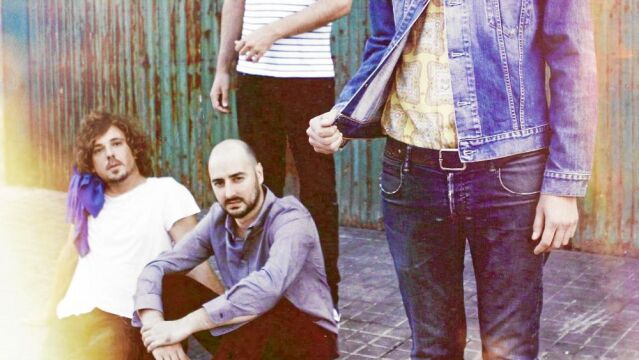 We Are Standard buscan «la luz, la gloria y la grandeza del pop» en su disco «Day»
