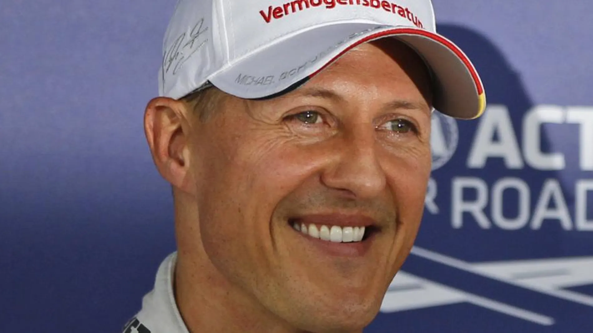 Los médicos de Schumacher evalúan los riesgos de sacarlo del coma
