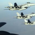 Aviones norteamericanos participan en los bombardeos contra posiciones del EI en Siria.