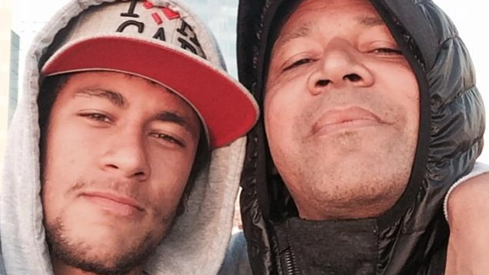 Imagen de Neymar y su padre en la cuenta de Instagram del primero