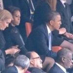 Michelle Obara acabó sentado entre su marido y la política danesa