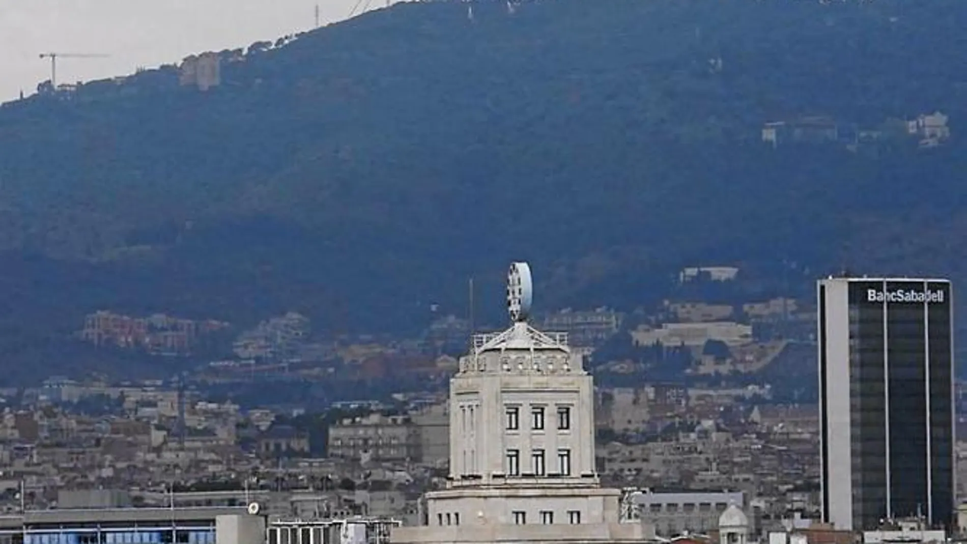 El protocolo de contaminación atmosférica se activó el pasado lunes y no hay fecha para desactivarlo, según la Generalitat