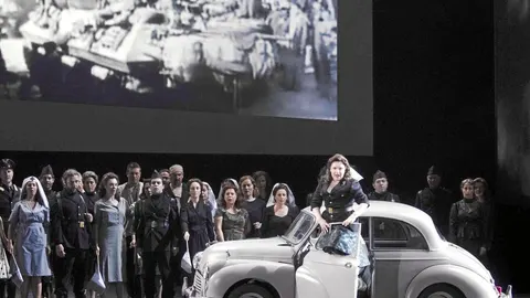 Un momento del ensayo general de «Forza del destino» en el Palau