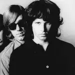 Los componentes del grupo The Doors, de izquierda a derecha: John Densmore, Robbie Krieger, Ray Manzarek y Jim Morrison