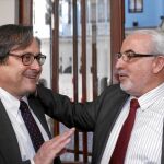 Francisco Marhuenda, ayer, junto a José Luis Mendoza, presidente de la UCAM