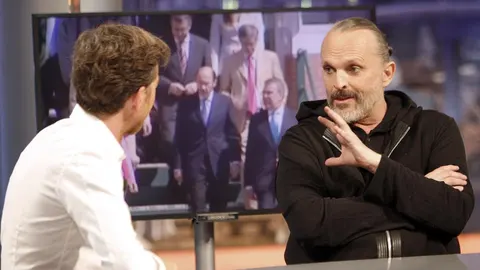 Pablo Motos entrevista a Miguel Bosé en El Hormiguero