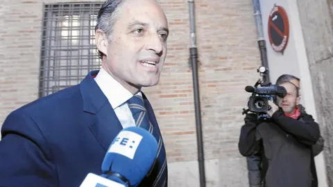 Camps, ayer, tras declarar como testigo en el «caso Nóos»