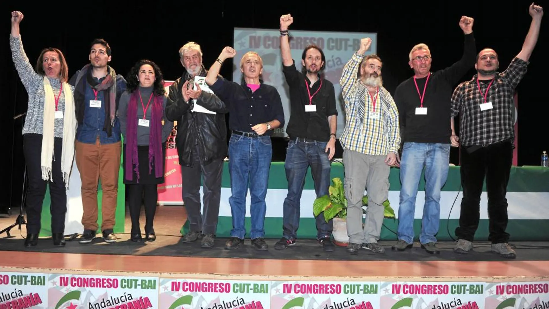 Los participantes en la clausura del IV Congreso de CUT-BAI, ayer en Sevilla