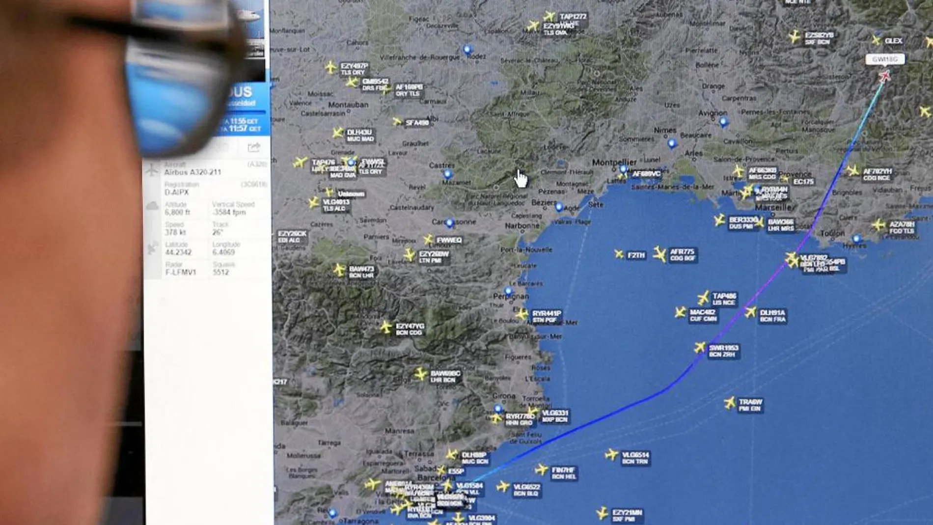 «Flyghtradar24» muestra el punto en el que se pierde la señal del Airbus estrellado en los Alpes
