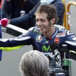 Valentino Rossi celebra la «pole» de Cheste