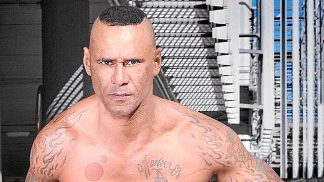 Osmin Hernández da ejemplo con su cuerpo tonificado