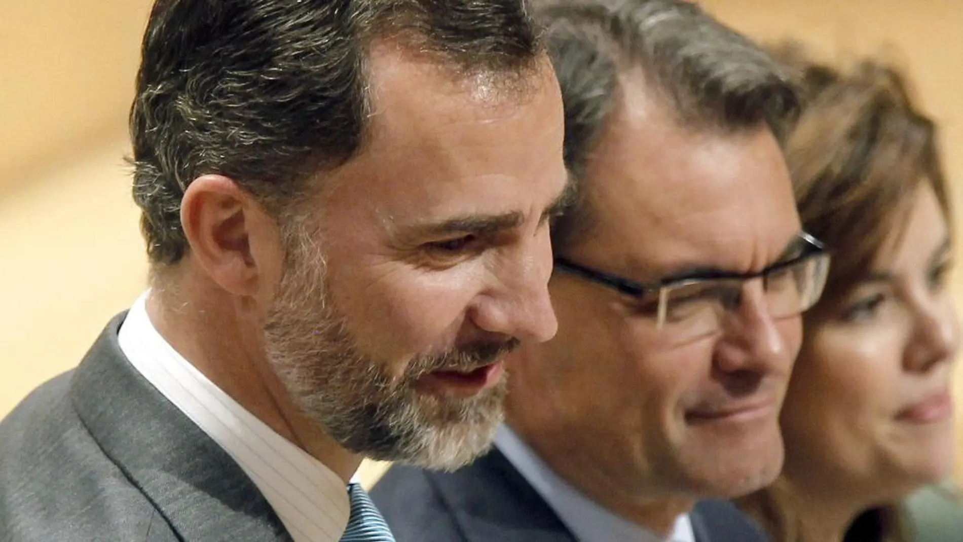 El Príncipe de Asturias, Artur Mas y Sáenz de Santamaría