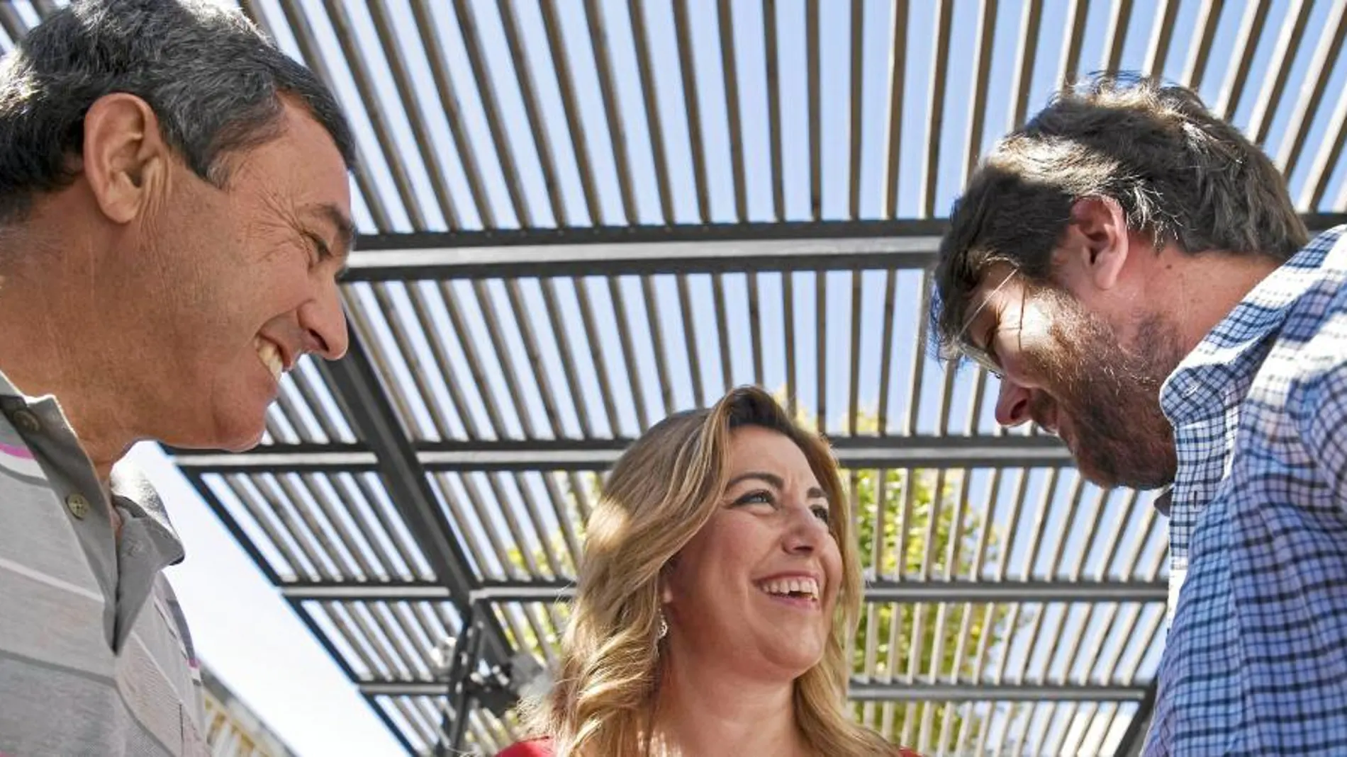 La presidenta de la Junta, Susana Díaz, junto al secretario general del PSOE en Menorca, Vicente Tur (derecha)
