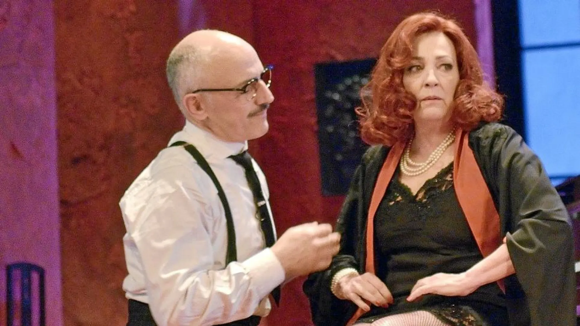 La actriz, con Alberto Jiménez, que interpreta a su marido en la función