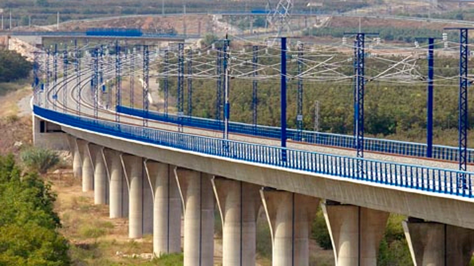 Viaducto sobre el río Francolí LAV Madrid - Barcelona - frontera francesa